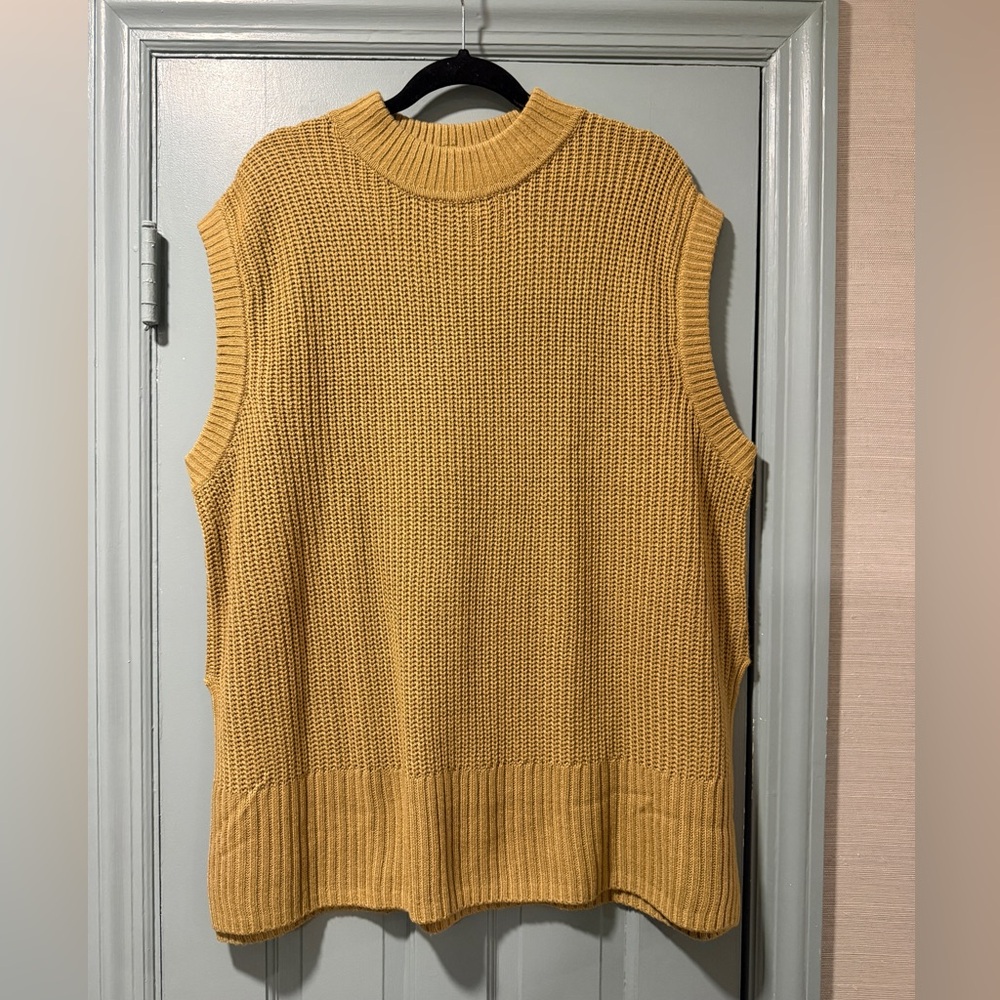 H&M sweater vest